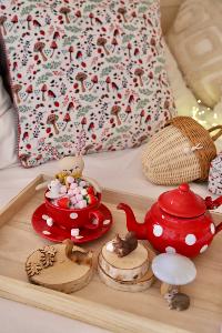 Coussin velours motifs champignons et rouges-gorges